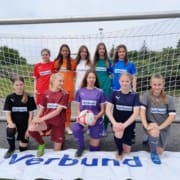 Neue Dressen für Mädchen Unterstufe-Fußball
