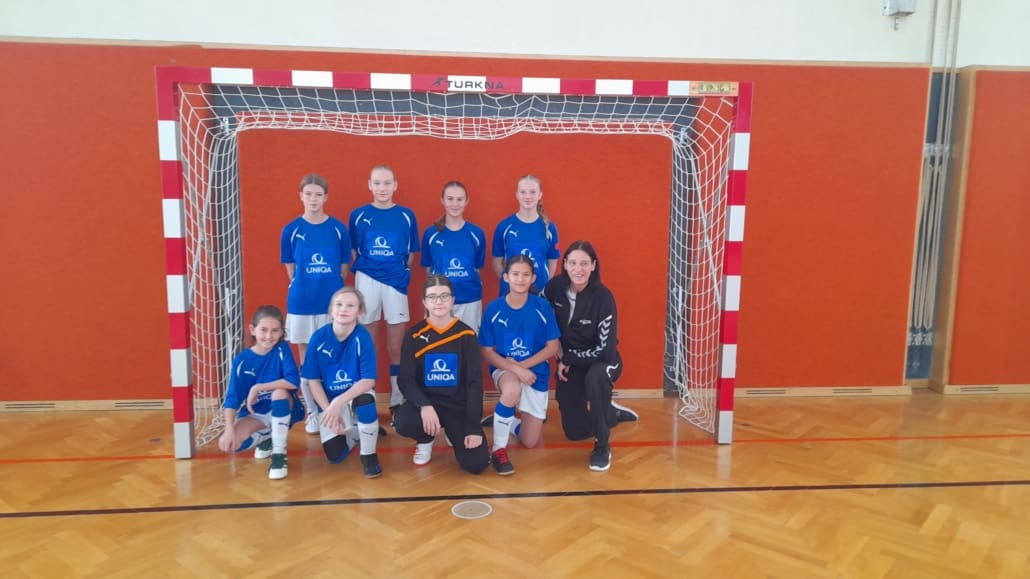 Unsere Mädchenfußballmannschaft: Bezirksmeister und auf dem Weg ins Landesfinale